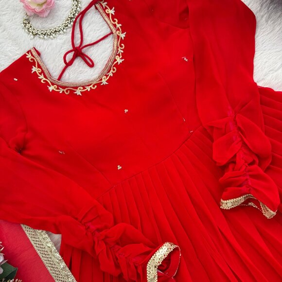 RED SALWAR SUIT - Picture 15 of 16